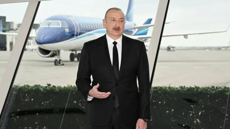Azerbaijan Accuses Russia of Airliner Crash: Christmas Day Tragedy Analysis